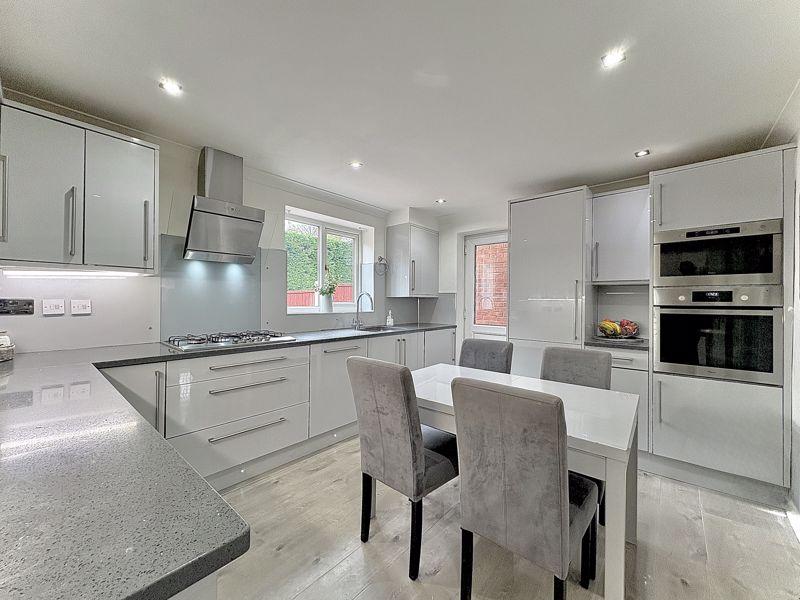 Dining kitchen