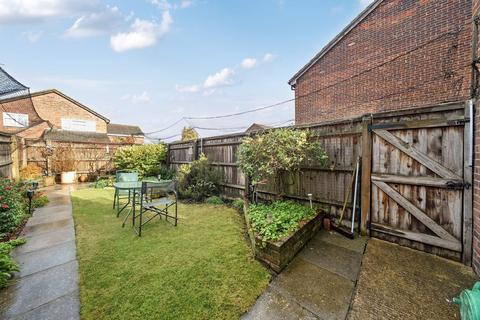 undefined, Mallard Way, Grove