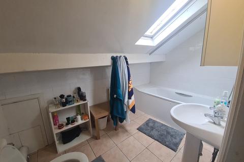 1 bedroom flat to rent, Hyde Park Road, Leeds LS6