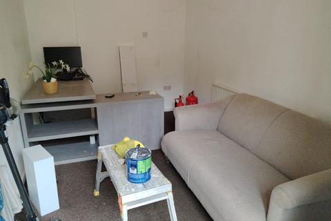 3 bedroom end of terrace house to rent, Yeading Lane, UB5