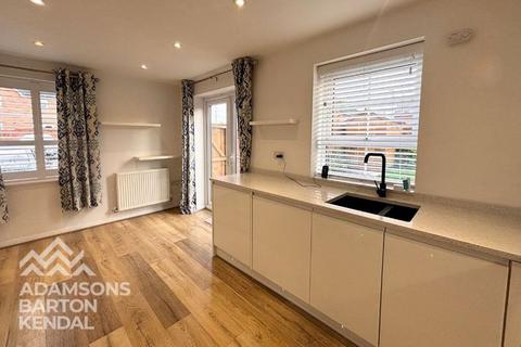 3 bedroom townhouse to rent, Michael Faraday Avenue, Rochdale