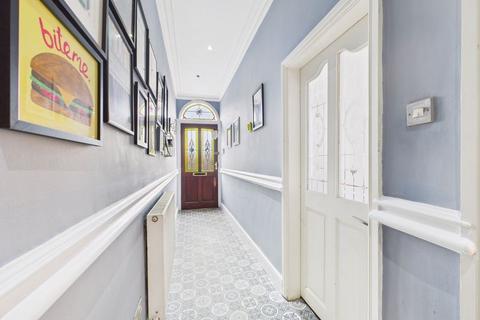 3 bedroom end of terrace house for sale, Durnford Street, Middleton, Manchester, M24
