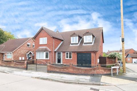 4 bedroom detached house for sale, Daisyfield Drive, Hull
