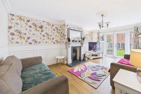 4 bedroom detached house for sale, Daisyfield Drive, Hull