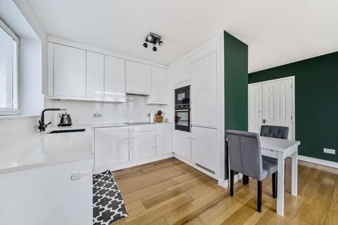 2 bedroom apartment for sale, Sheerness Mews, Galleons Lock, E16