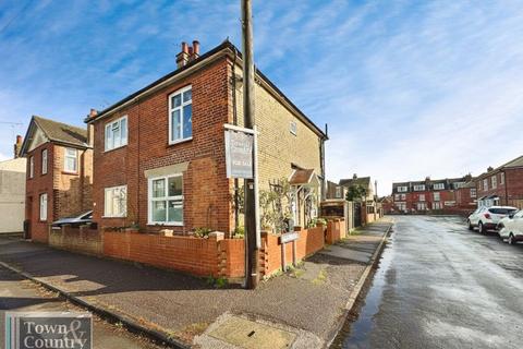 2 bedroom house for sale, Ophir Road, Brightlingsea, CO7