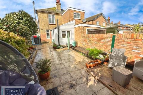 2 bedroom house for sale, Ophir Road, Brightlingsea, CO7