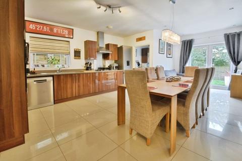 4 bedroom detached house for sale, Kilby Crescent, St Andrews Ridge, Swindon