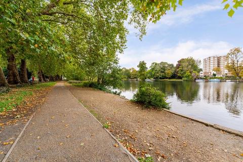 2 bedroom apartment for sale, Lower Ham Road, Kingston Upon Thames KT2 5BA