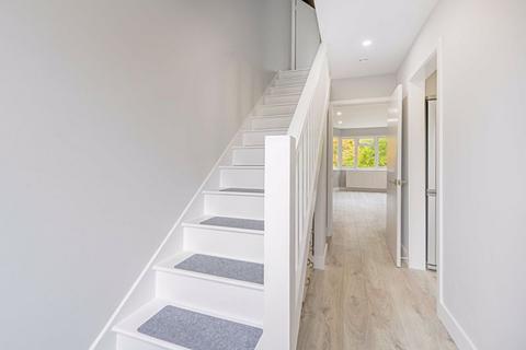 2 bedroom apartment for sale, Lower Ham Road, Kingston Upon Thames KT2 5BA