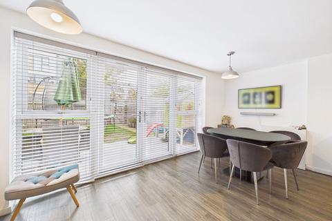 undefined, Tigris Crescent, Chatham