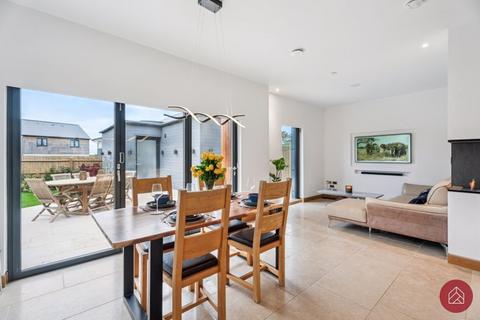 5 bedroom detached house for sale, Foundation Square, Bicester OX25