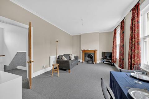 3 bedroom flat for sale, Glensdale Road, London SE4