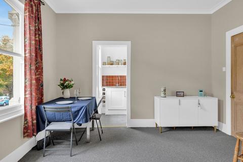 2b Glensdale Road, London, SE4 1UE