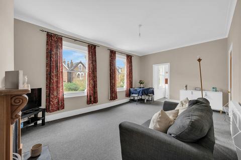 2b Glensdale Road, London, SE4 1UE