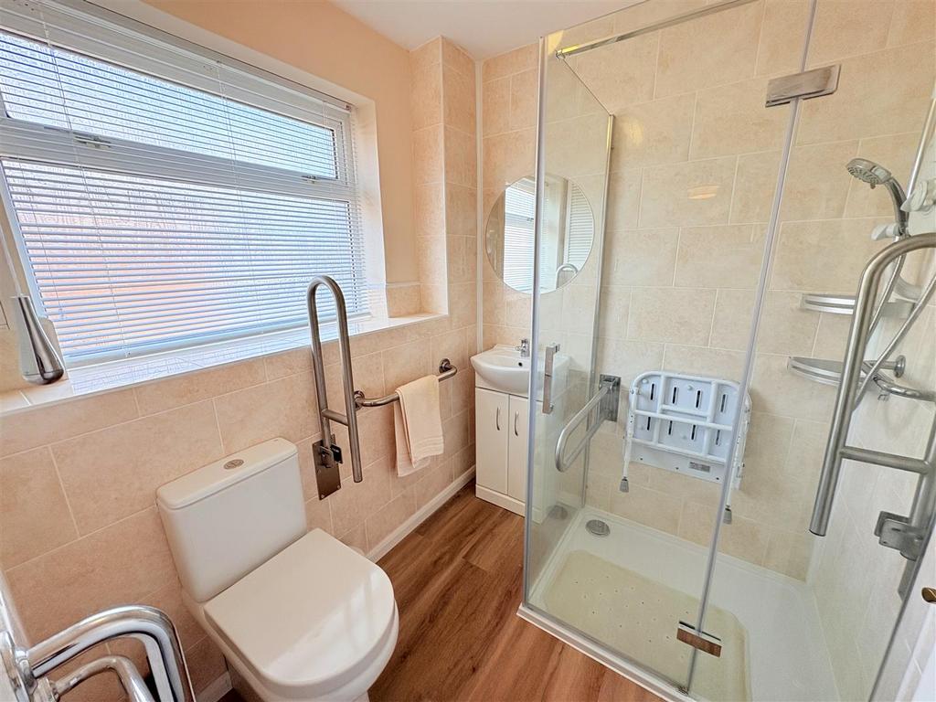 Shower room.jpg
