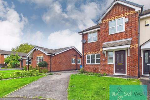3 bedroom semi-detached house for sale, Redpoll Close, Manchester M28