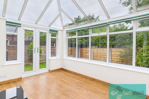 3 bedroom semi-detached house for sale, Redpoll Close, Manchester M28