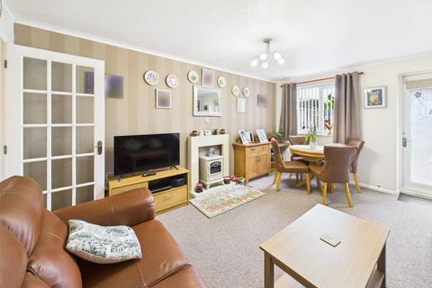 22 Aspen Drive, Quedgeley, Gloucester, GL2 4EN