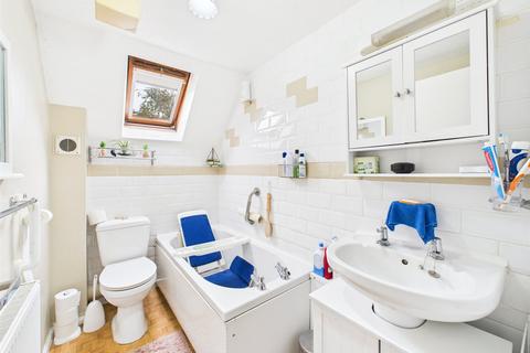 22 Aspen Drive, Quedgeley, Gloucester, GL2 4EN