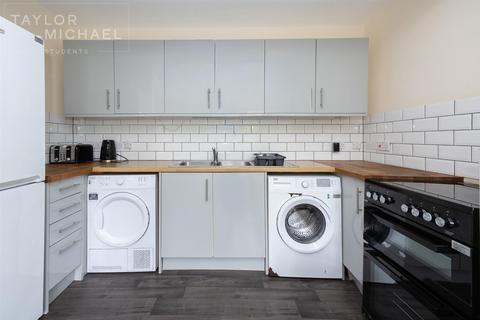 6 bedroom house to rent, Twyford Road, Brighton