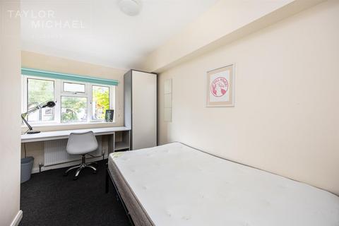 6 bedroom house to rent, Twyford Road, Brighton