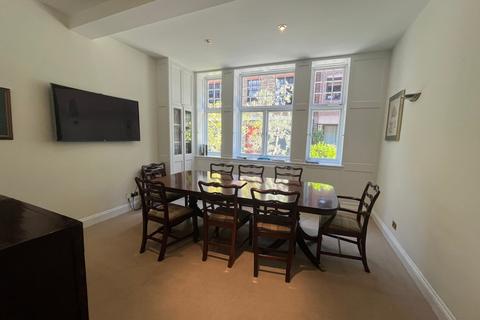 Office to rent, 27A Brownlow Mews London WC1N 2LQ
