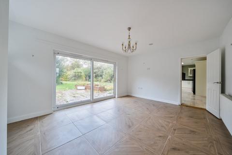 4 bedroom detached house to rent, Ashford Road, St. Michaels, Tenterden, Kent, TN30