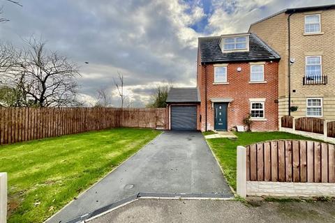 3 bedroom end of terrace house for sale, Lambrell Avenue, Sheffield, S26 5NS