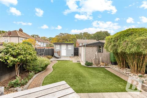 34 Helmsdale Road, Romford, RM1 4DW