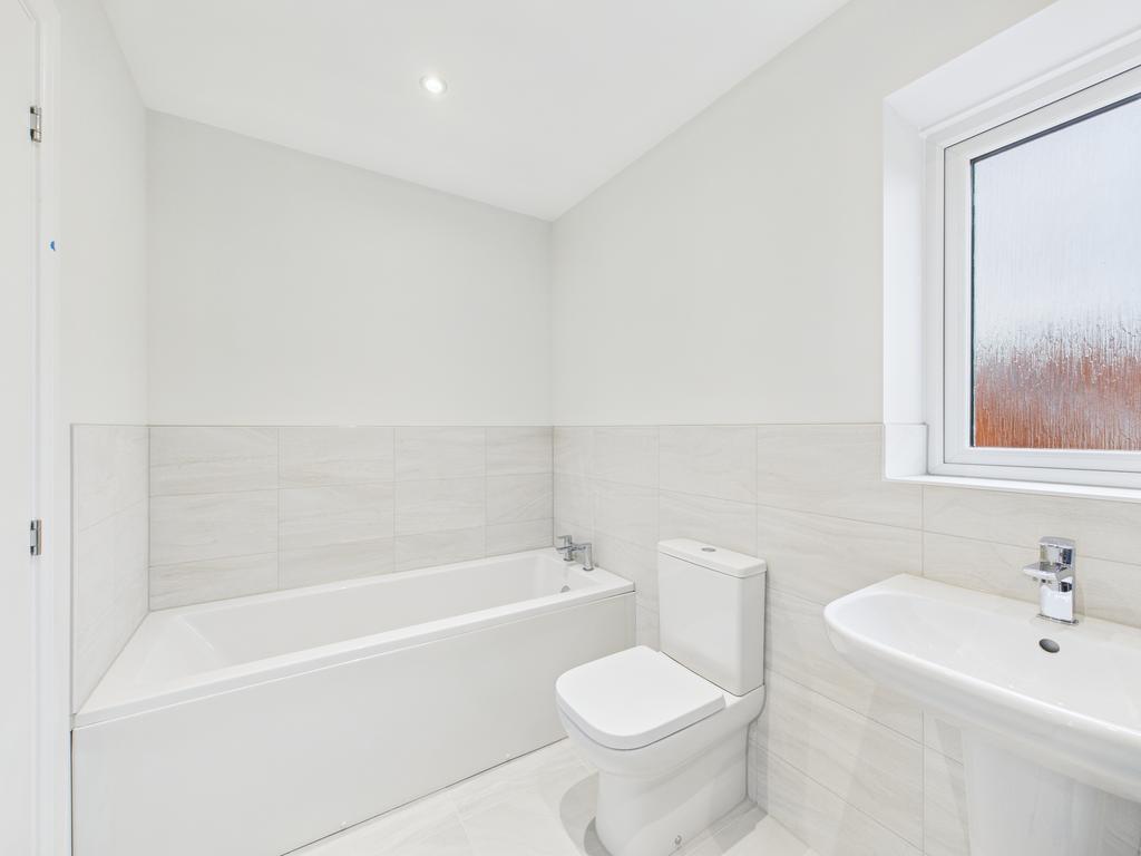 Denver SP Family Bathroom