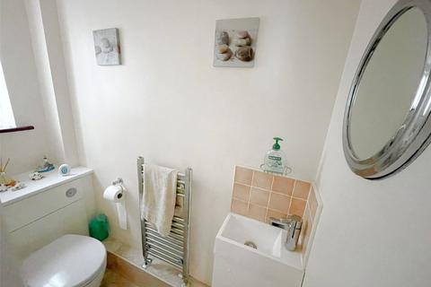 undefined, Warwick Road, Rayleigh, Essex, SS6