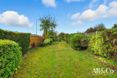 undefined, Connaught Avenue, Grays