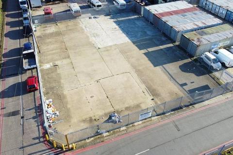 Distribution warehouse to rent, East Lane Rd Wembley HA9 7NQ