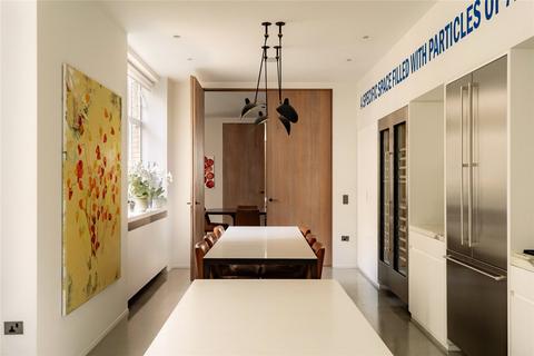 5 bedroom apartment for sale, Orchard Court, Marylebone W1H