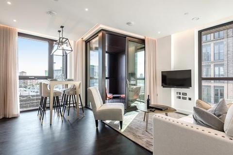 2 bedroom flat to rent, Thornes House, 6-8 Charles Clowes Walk, London SW11