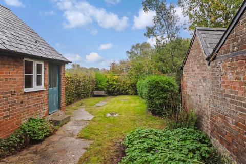 undefined, Hollybush Row, Tring
