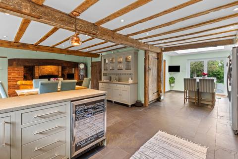 5 bedroom detached house for sale, East Street, Crawley RH10