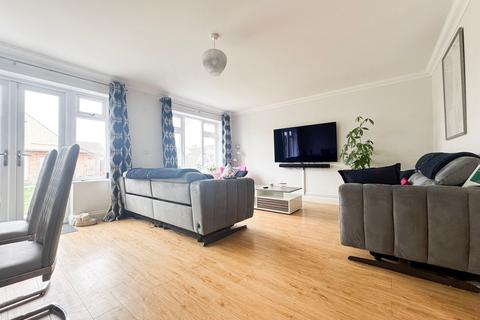 4 bedroom detached house for sale, Bartley Road, Benfleet, SS7