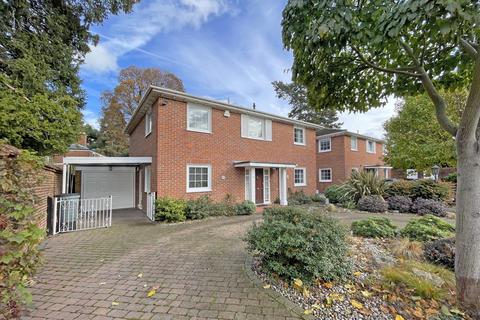 Garbrand Walk, Ewell Village, KT17