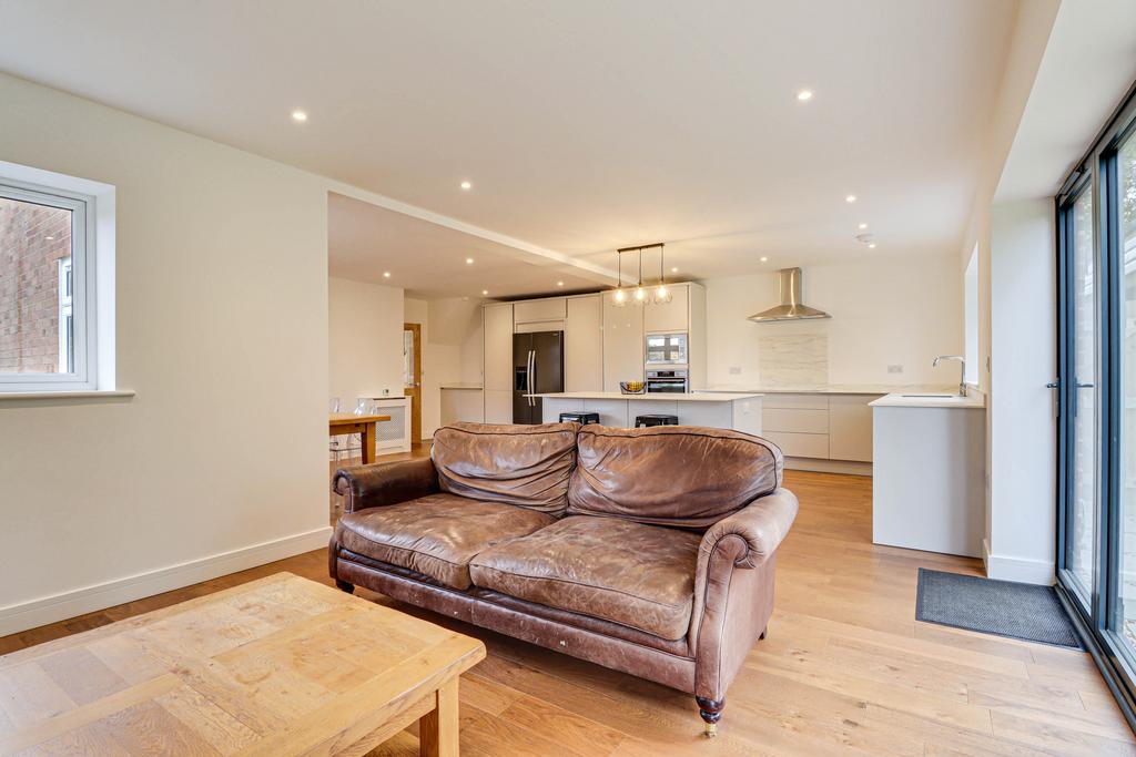 Kitchen/Family room