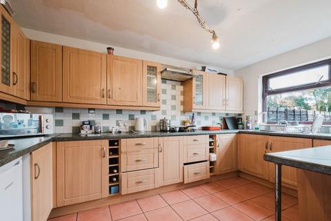 3 bedroom terraced house for sale, Albinson Walk, Partington, Manchester, M31