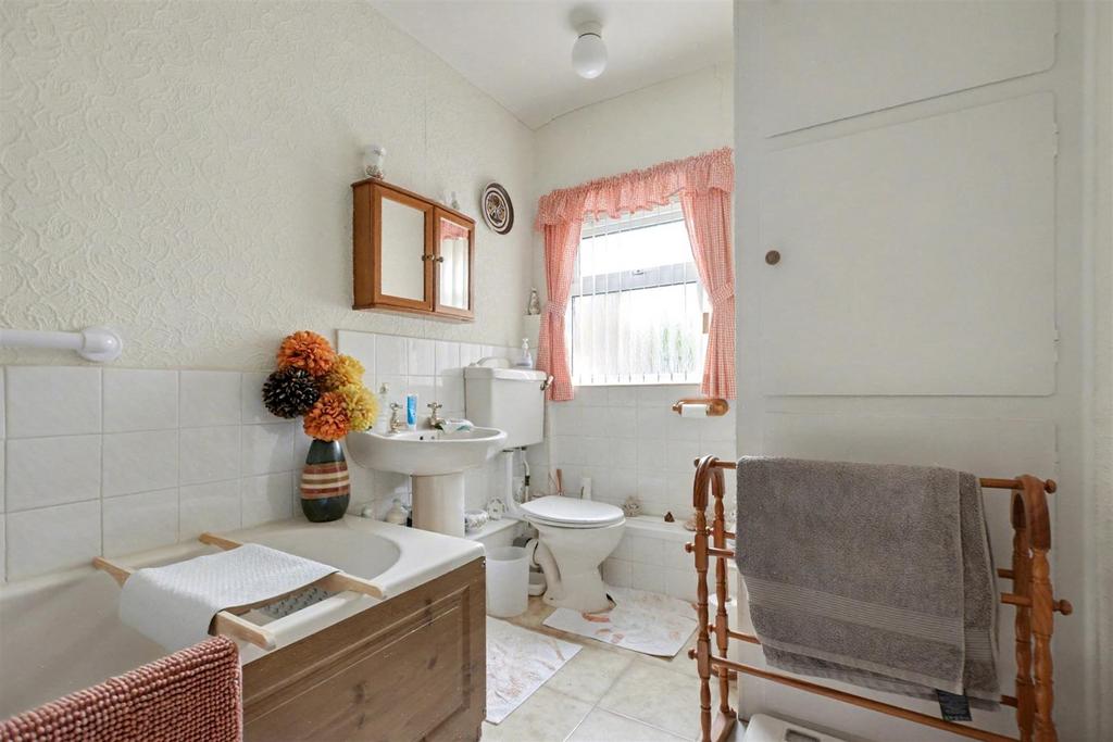 Bathroom.jpeg