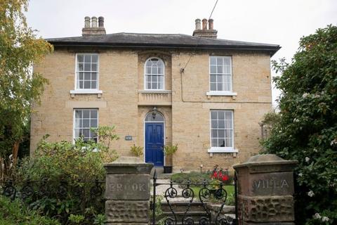 4 bedroom detached house for sale, Main Street, Ebberston, YO13 9NS