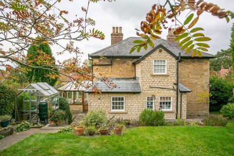 4 bedroom detached house for sale, Main Street, Ebberston, YO13 9NS