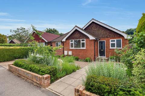 10 Forge Drive, Claygate, Esher, KT10 0HR