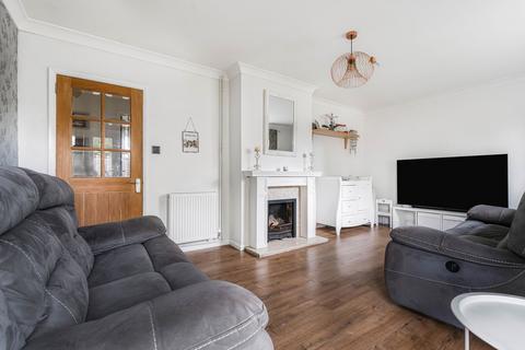 undefined, Pear Tree Close, Fenstanton, Cambridgeshire.