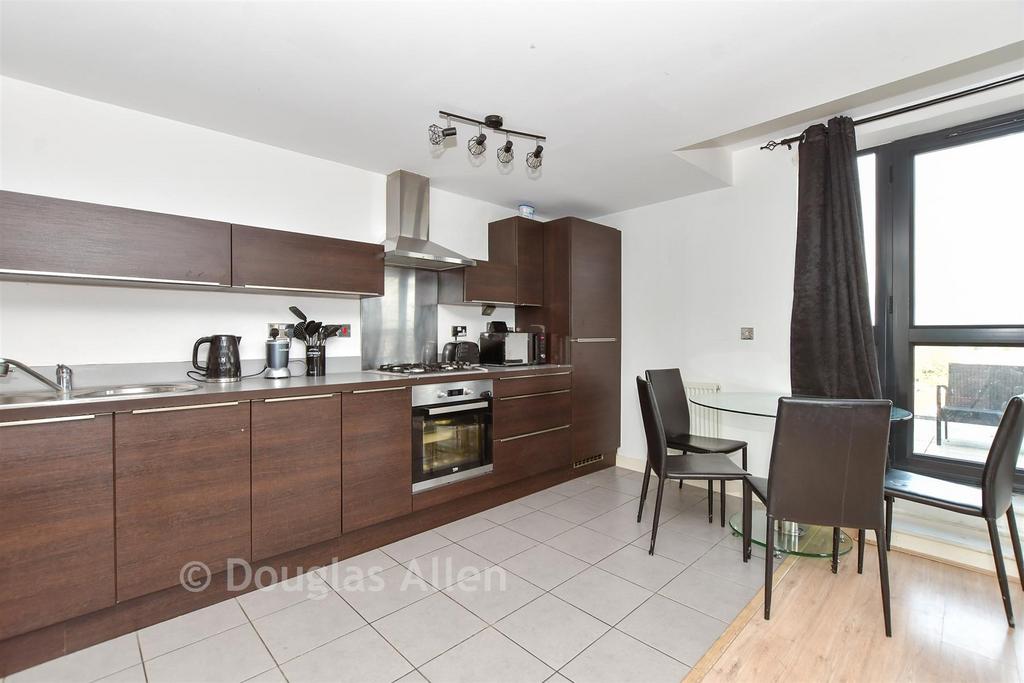 Lounge/Diner/ Kitchen
