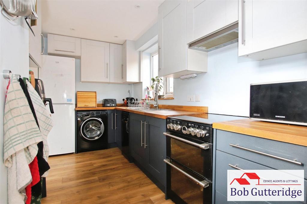 Fitted kitchen