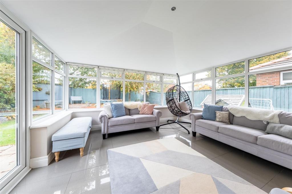 32 Waystead Close-013.jpg